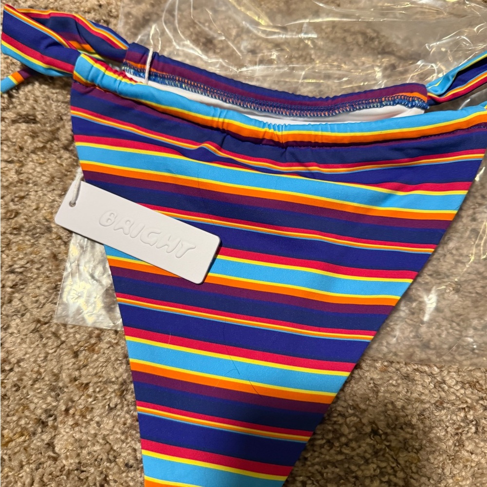 Bikini Set - Picture 4 of 5